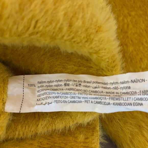 Zara high neck yellow/gold sweater, Size 8. Fluffy look on material. - Picture 6 of 7